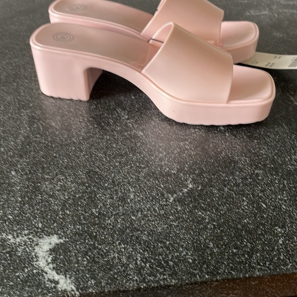 NWT Urban Outfitters Pink Mules Sandals Size Women’s 7 - Picture 5 of 7